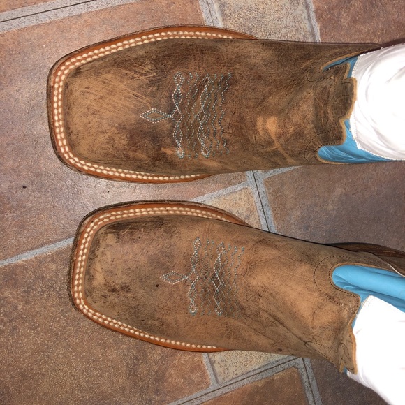 WORN ONCE MACIE BEAN BOOTS!!! - Picture 3 of 5